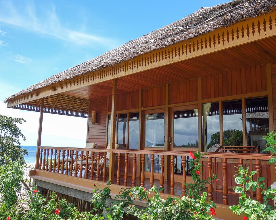 Bunaken Oasis Dive Resort And Spa Екстериор снимка